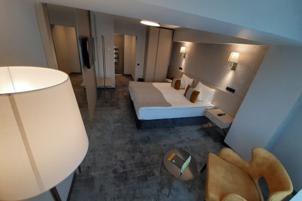 Hotel Univers T (Kluż)